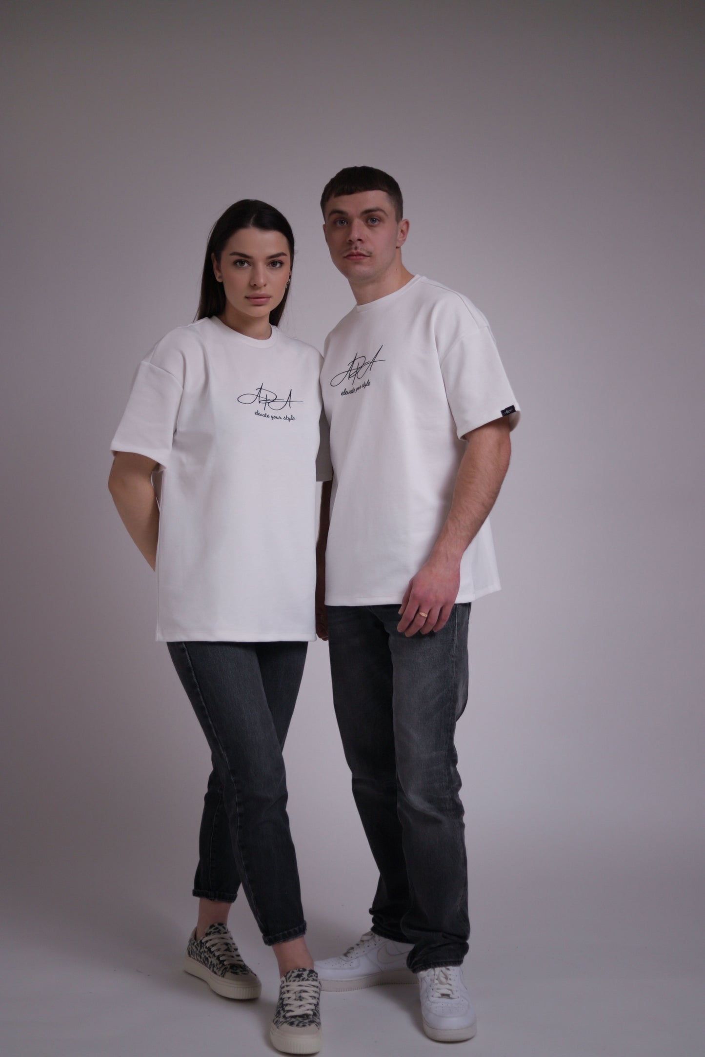 PEARL WHITE T-SHIRT UNISEX