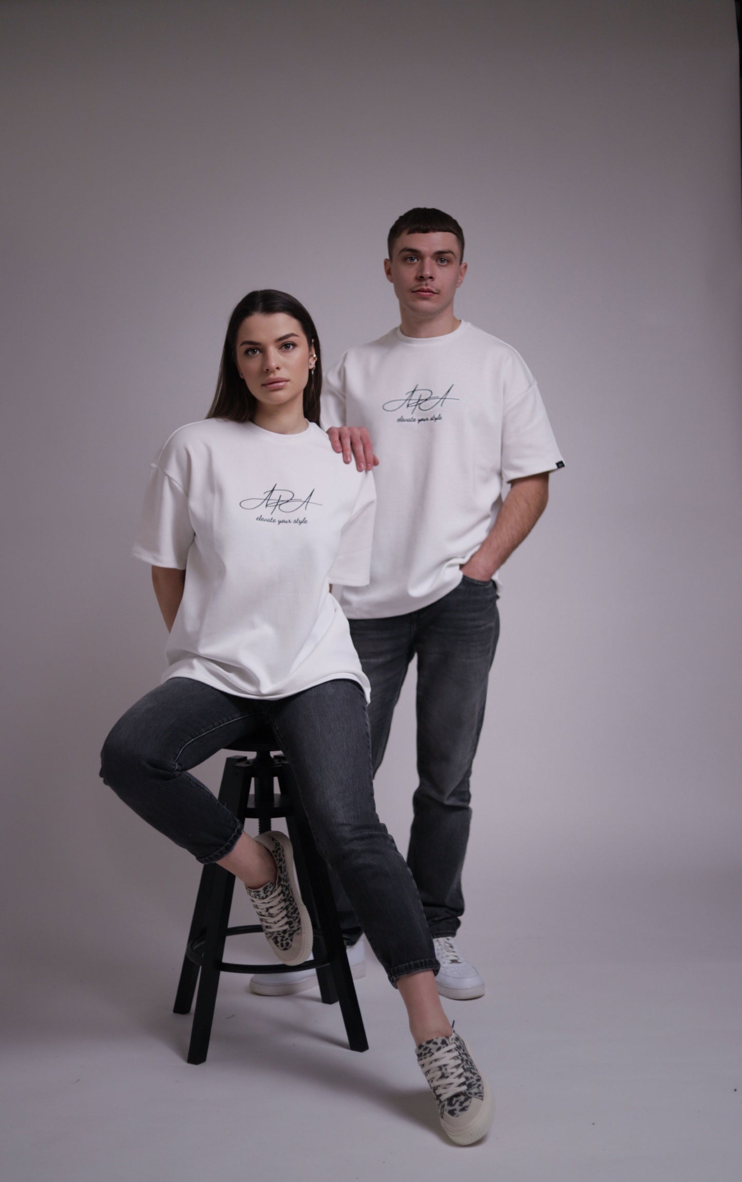 PEARL WHITE T-SHIRT UNISEX