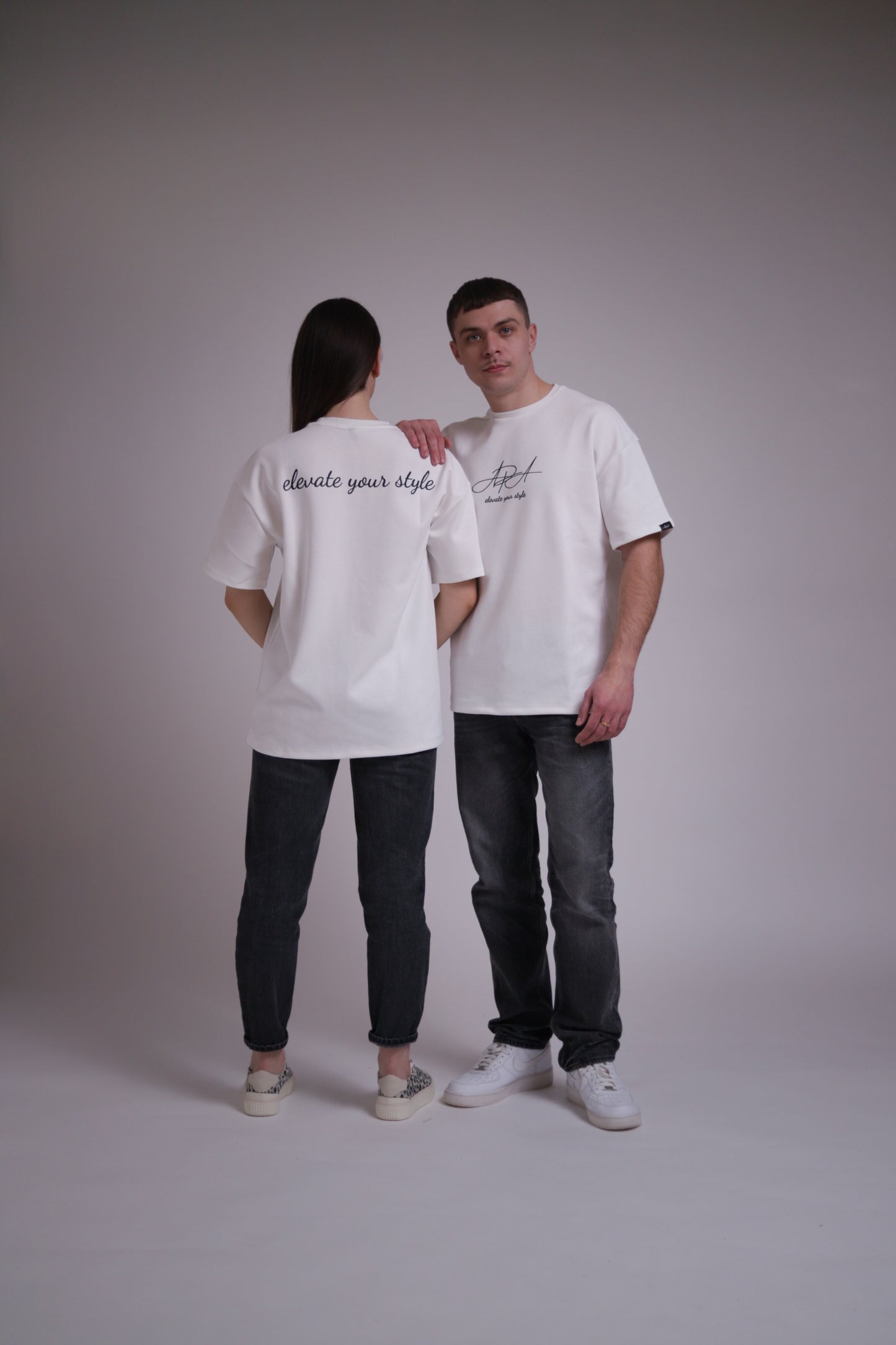 PEARL WHITE T-SHIRT UNISEX